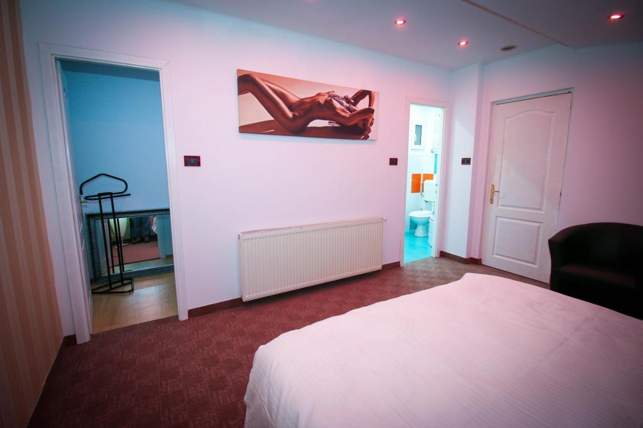 Karma Luxury Room บูคาเรสต์ ภายนอก รูปภาพ