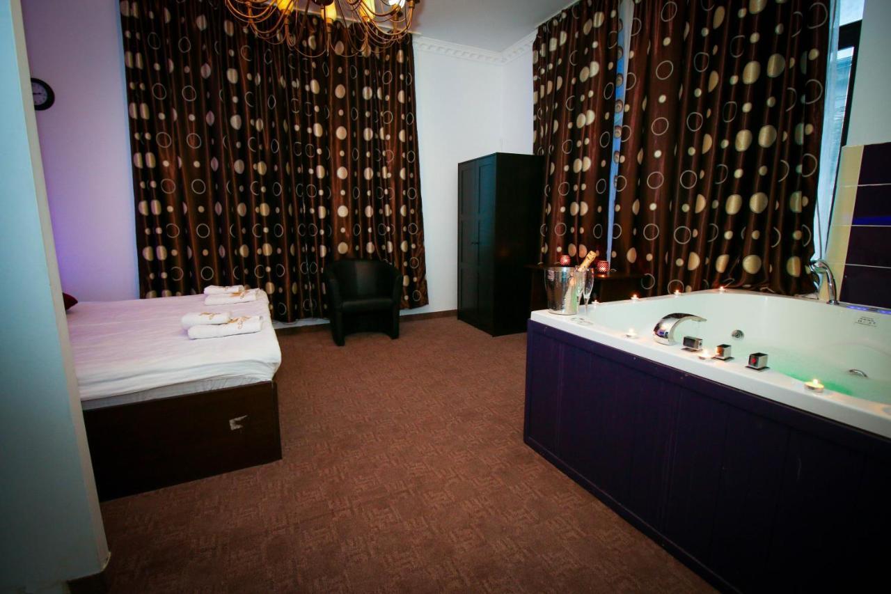 Karma Luxury Room บูคาเรสต์ ภายนอก รูปภาพ