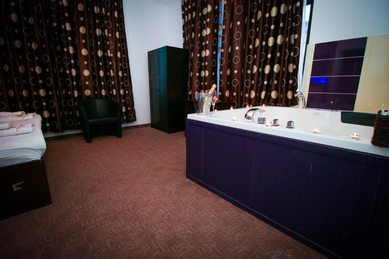 Karma Luxury Room บูคาเรสต์ ภายนอก รูปภาพ