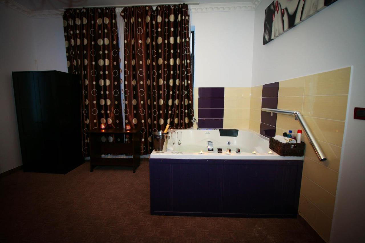 Karma Luxury Room บูคาเรสต์ ภายนอก รูปภาพ